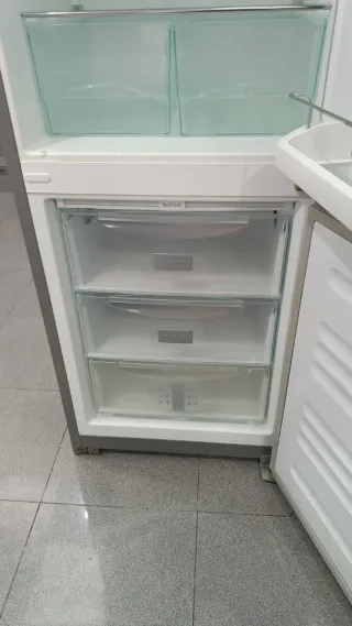 Oferta pack Nevera marca Liebherr altura 2 metro