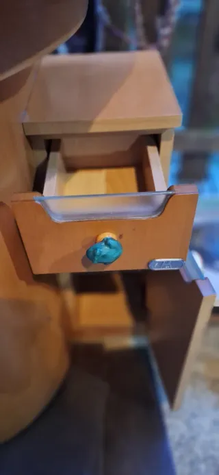 Lavabo de cerámica y piedra con mueble