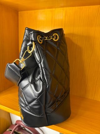 Bolso Chanel Negro y Dorado