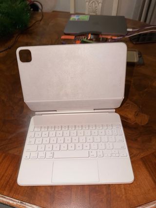 iPad Pro con Teclado Original Blanco 5G