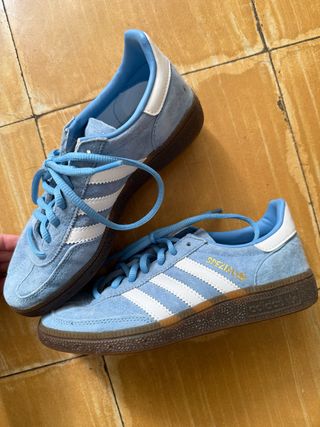 Adidas Spezial Azul y Blanco