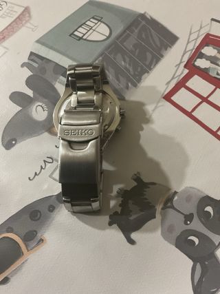 Reloj Seiko Kinetic Plata y Blanco