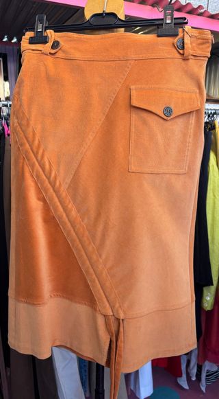 Falda de pana naranja African Blue nueva