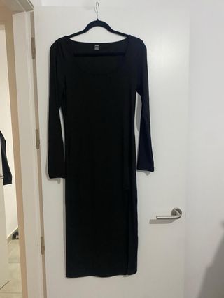 Vestido negro manga larga