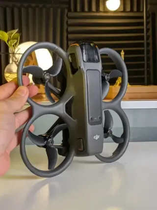 DJI Avata 2 Drone + borsa da trasporto