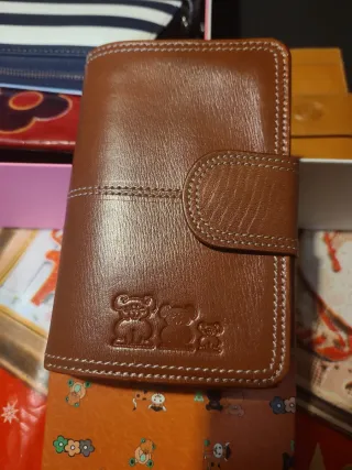 Cartera de piel con ositos