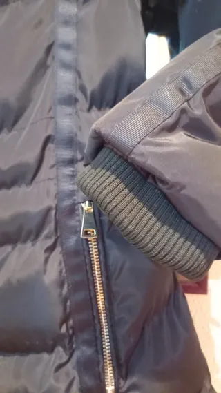 Abrigo acolchado cuello pelo y capucha