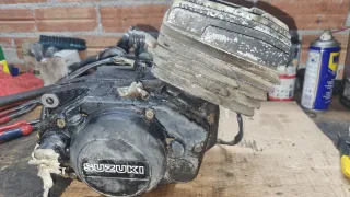 Motor Suzuki DR Big 49