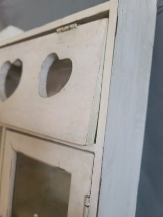 Estantería rústica madera corazones perchero