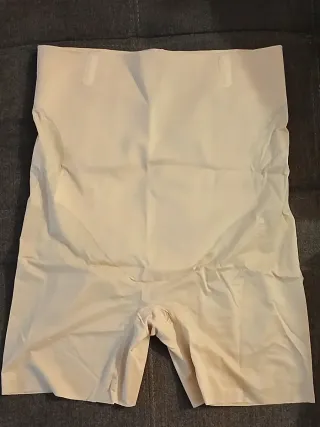 Braga Moldeadora Beige