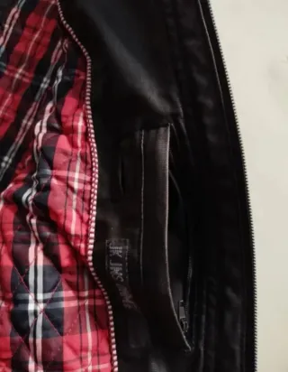 Chaqueta Jack Jones con Capucha Negra