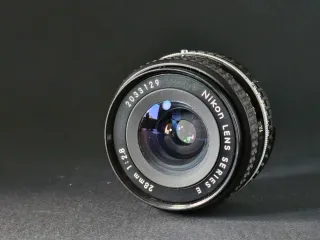 Nikon 28mm f/2.8 Serie E