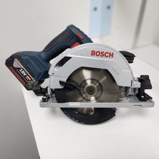 Sierra Circular Bosch GKS 18V-57 G + Batería