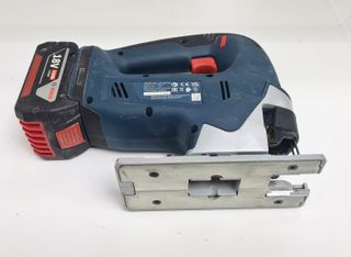 BOSCH Pack Sierra Circular + Caladora GKS GST 18V
