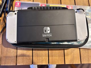 Nintendo Switch OLED + Juegos y Accesorios
