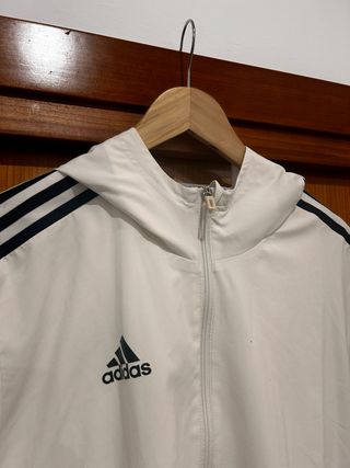 Chaqueta Adidas Blanca con Capucha