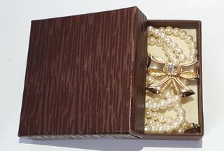 Collana di perle vetro bianche a doppio filo