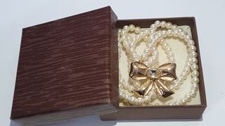 Collana di perle vetro bianche a doppio filo