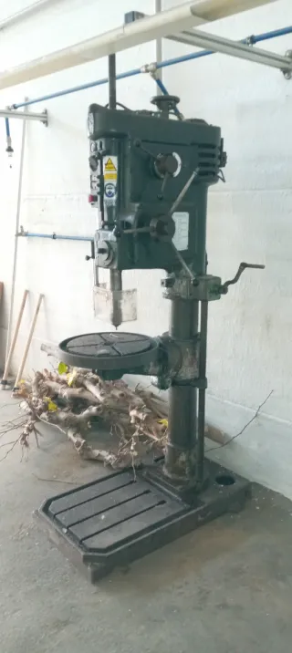 Taladro de columna industrial