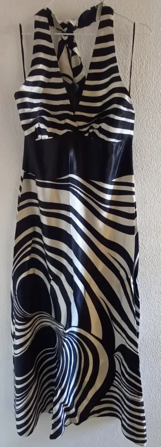 Vestido largo fiesta rayas blanco y negro
