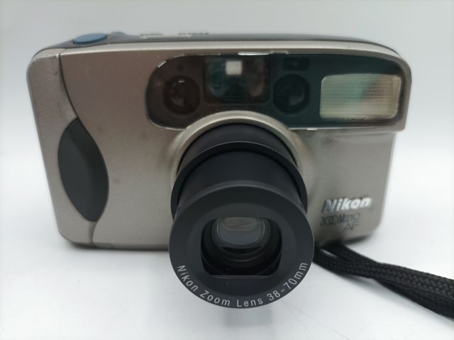 Cámara Analógica Nikon Zoom 210 AF Negra/Gris