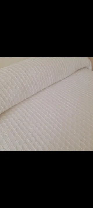 2 Colchas Blancas top. Elegantes y discretas 105cm