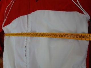 Chaqueta Nike Sportswear Street Roja y Blanca