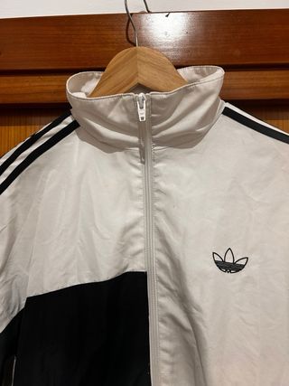 Sudadera Adidas Blanca y Negra