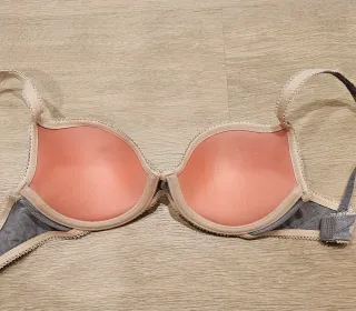 Sujetador DKNY gris lunares. Talla 85C