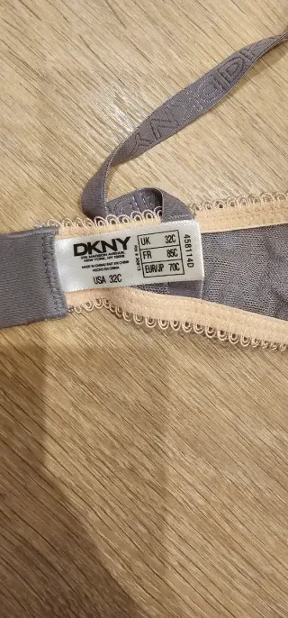 Sujetador DKNY gris lunares. Talla 85C