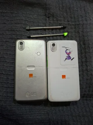 2 Móviles LG KP501 Plata y Blanco + Stylus
