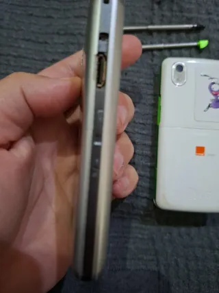 2 Móviles LG KP501 Plata y Blanco + Stylus