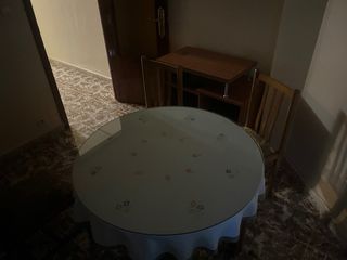 Mesa redonda cristal y 4 sillas comedor