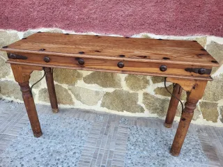 Mesa de entrada rústica