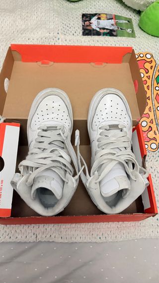 Nike Air Force 1 MID Talla 35.5 Blancas