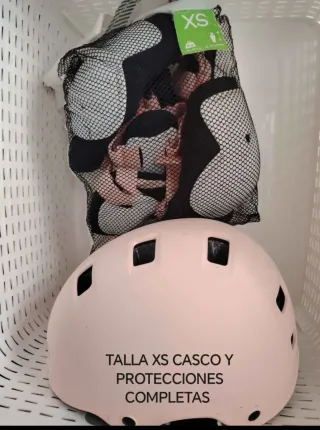 Casco y protecciones XS patinaje