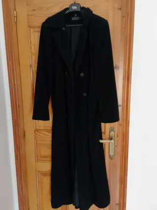 Abrigo largo negro mujer