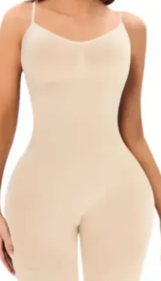 Mono corto moldeador beige