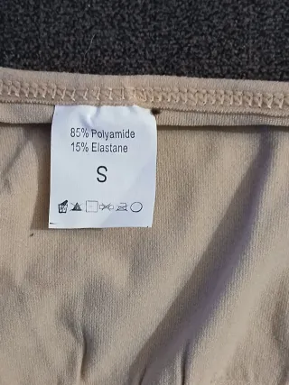 Mono corto moldeador beige