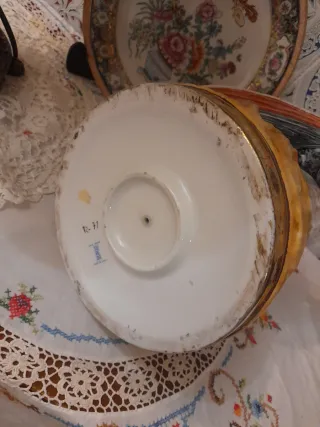 Figura antigua marinero en barca