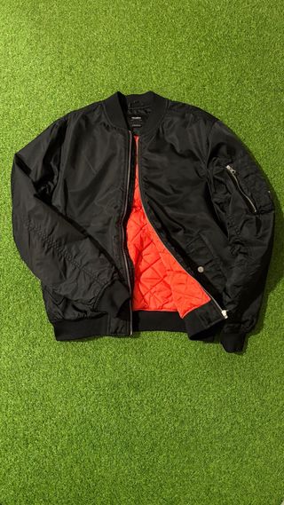 Chaqueta Bomber Negra Forro Rojo