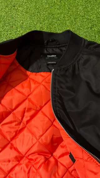 Chaqueta Bomber Negra Forro Rojo