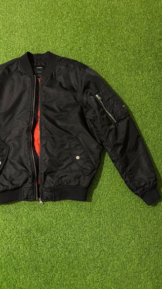 Chaqueta Bomber Negra Forro Rojo