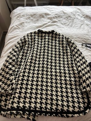 Abrigo estampado pata de gallo