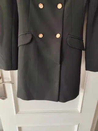 Vestido de fiesta negro botones dorados Talla XS