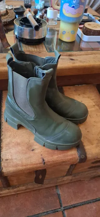 Botas verdes militar