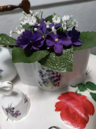 Conjunto porcelana violetas