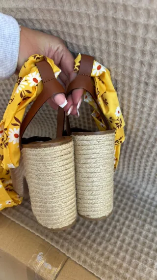 Tacchi Miu Miu Piattaforma Yute Fiori