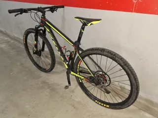 Bicicleta Scott Scale 930 Carbono