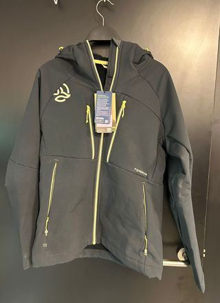 Chaqueta Ternua gris y verde